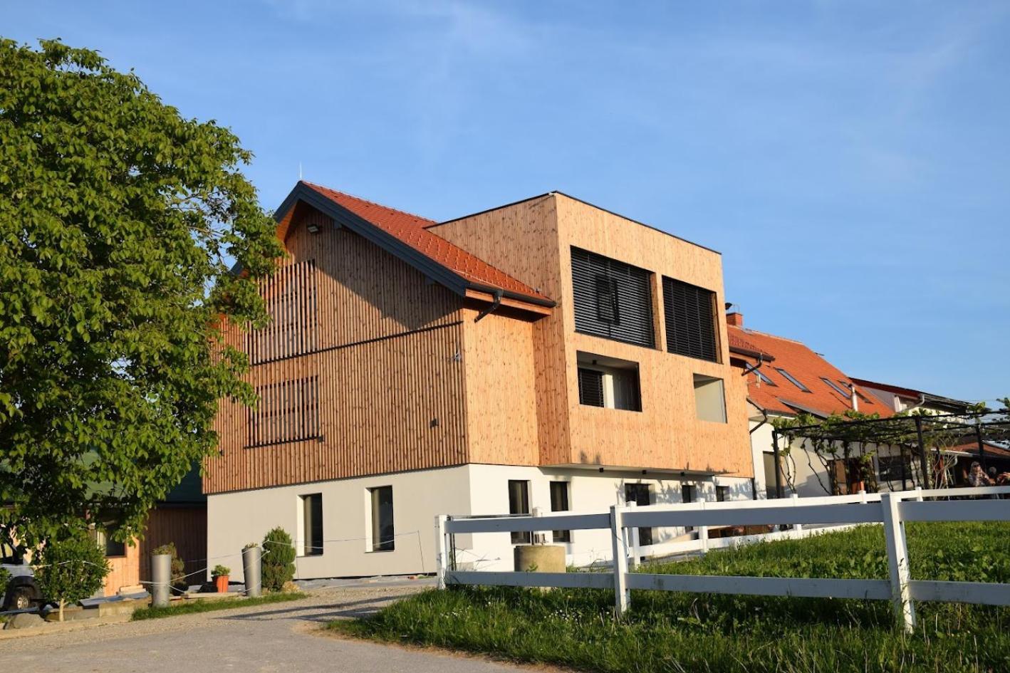 Hotel Frost Maribor Bagian luar foto