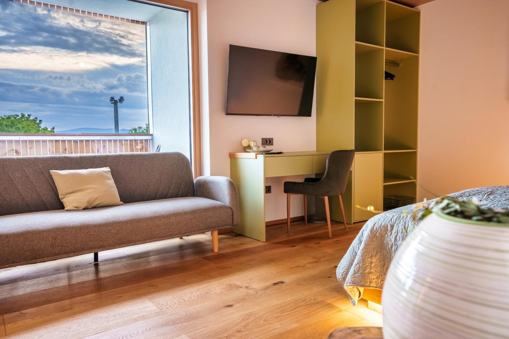 Hotel Frost Maribor Bagian luar foto