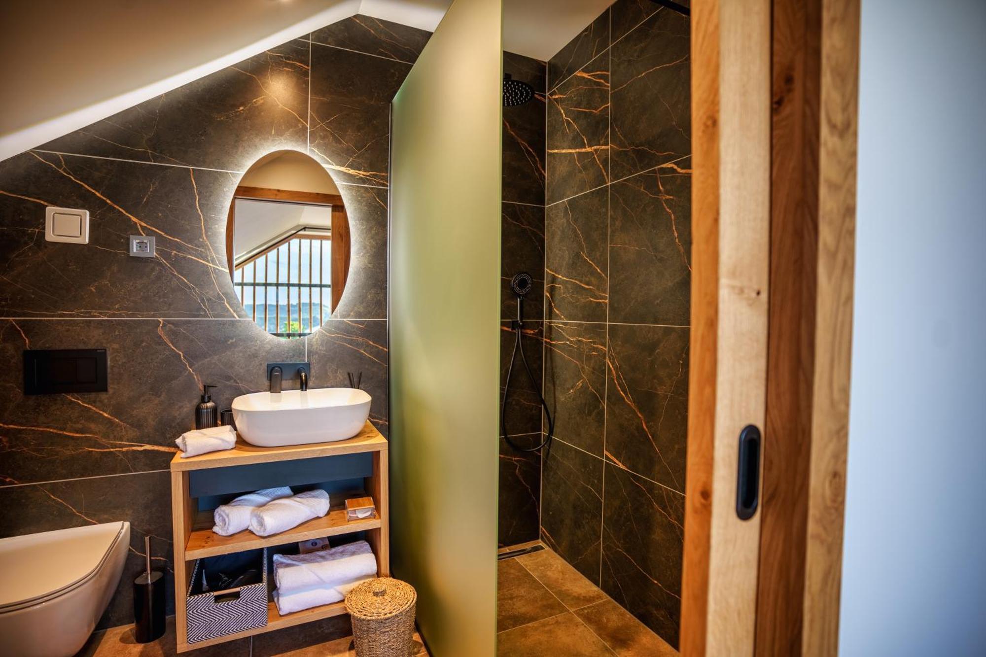 Hotel Frost Maribor Bagian luar foto